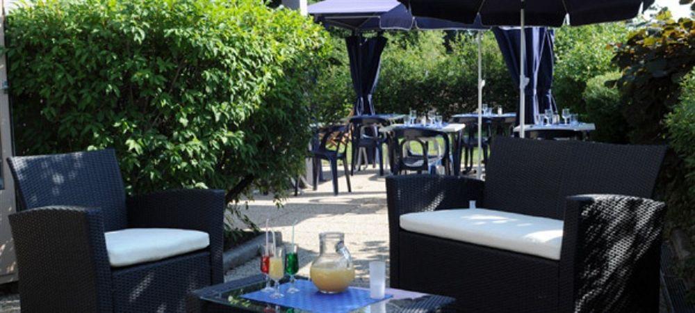 Kyriad Bellegarde - Genève Chatillon-en-Michaille Restaurant foto